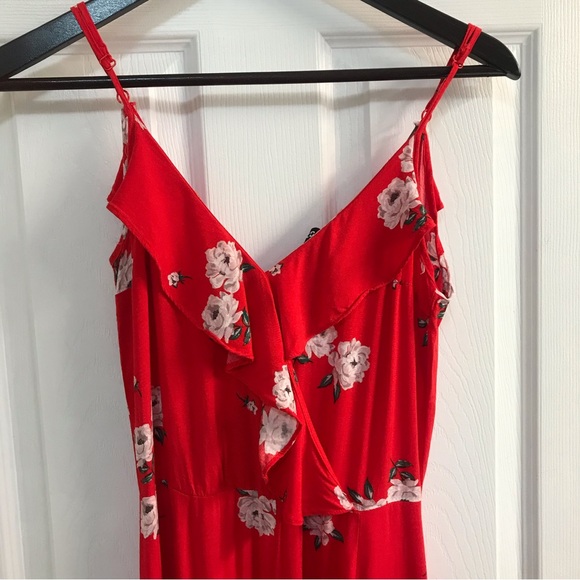Divided by H&M Red Floral Jumper. Size 4 - Picture 3 of 12